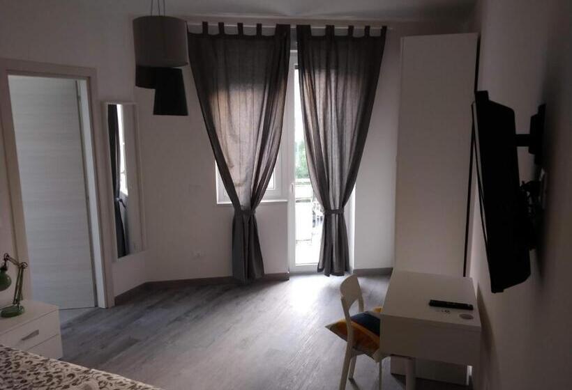 اتاق لوکس, Novantatrè