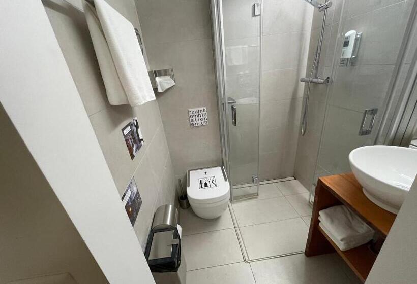 اتاق ساده سه‌ نفره, Boutique Hotel Bs16 Before Bern City Parking Gratis