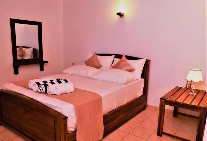 ویلای 2 خوابه, Shenora Beach Resort