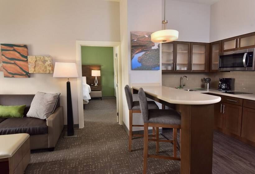 سوییت, Staybridge Suites By Holiday Inn Wisconsin Dells  Lake Delton