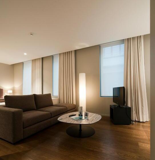 استودیوی استاندارد, Studio K
