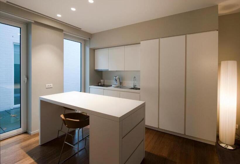 استودیوی استاندارد, Studio K