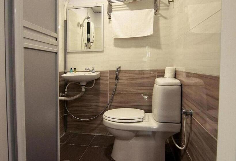 اتاق استاندارد, Room V @ Jalan Megat