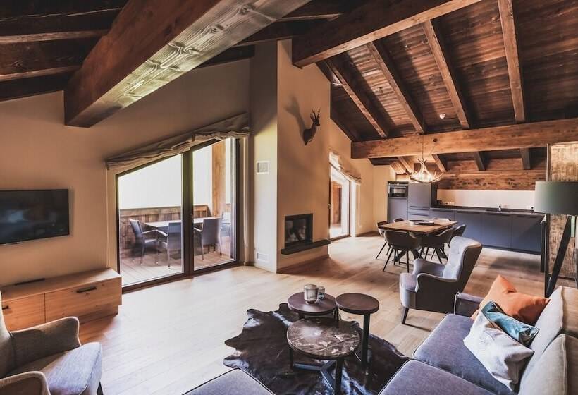 1 Bedroom Penthouse Apartment, Alpenparks Hotel & Apartment Arlberg Warth Mit Pool