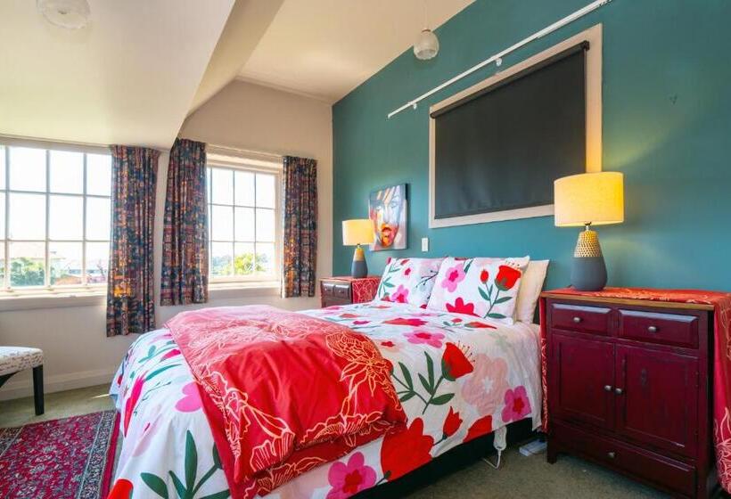 اتاق لوکس, The Ocean Breeze Suites
