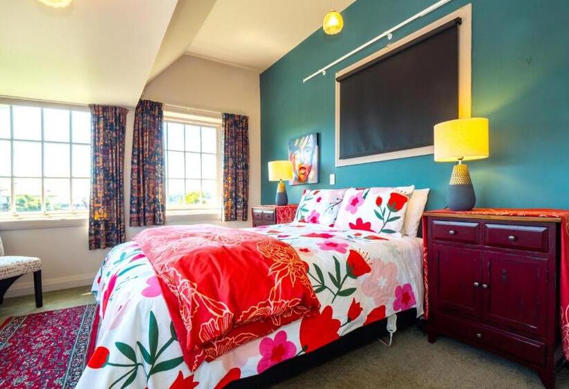 اتاق لوکس, The Ocean Breeze Suites