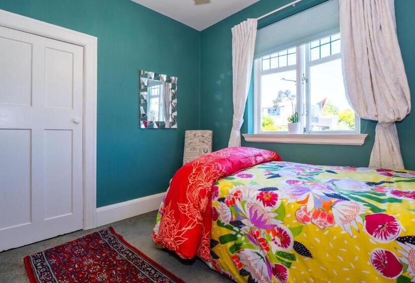 اتاق سوپریور یک تخته, The Ocean Breeze Suites