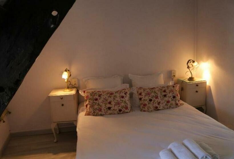 Standard Room, Le Poisson Ivre