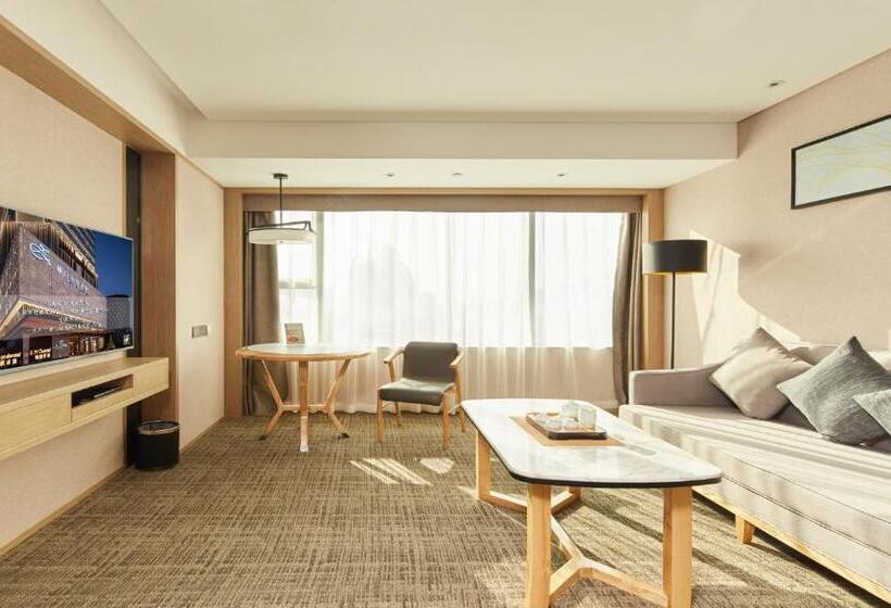 エクゼクティブスイート, Zenith Hotel Near Train Station & The Mixc