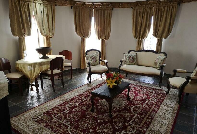 غرفة سوبيريور, Excalibur Boutique