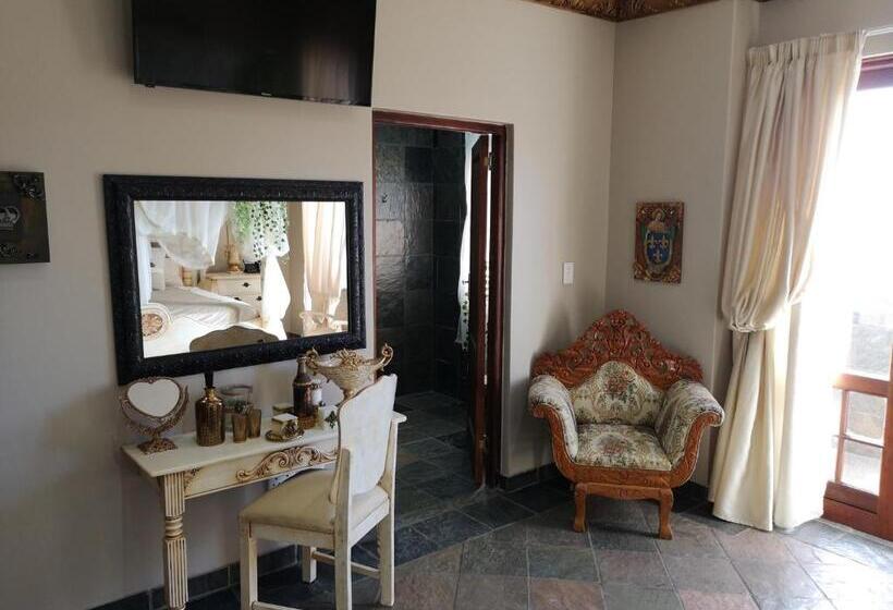 غرفة قياسية مزوَّدة بشُرفة, Excalibur Boutique