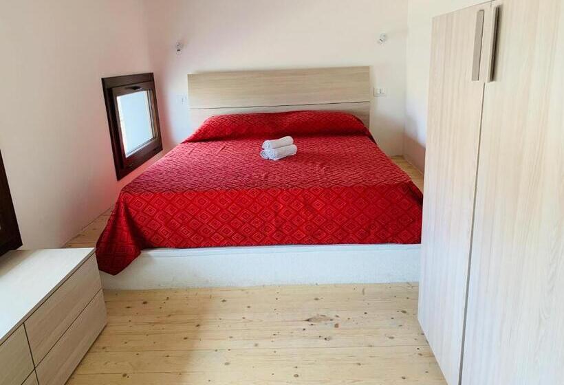 اتاق دوبلکس, Luxar Room