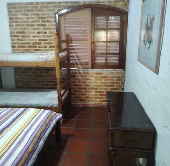 اتاق خانوادگی, Aloha Hostel Cabo Frio