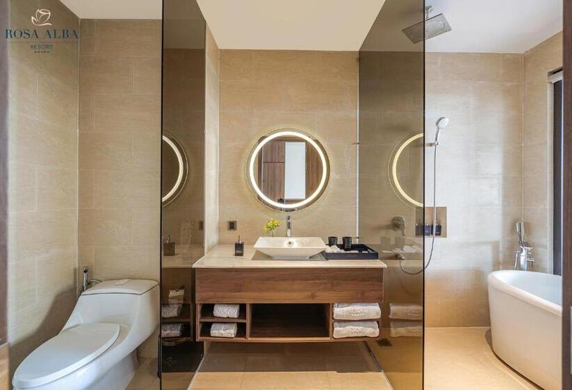 اتاق پرمیوم با چشم‌انداز دریا, Rosa Alba Resort & Villas Tuy Hoa