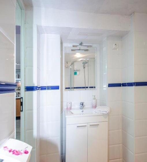 استودیو خانوادگی, Apartment Vacarisses Torreblanca Estación, Piscina Privada