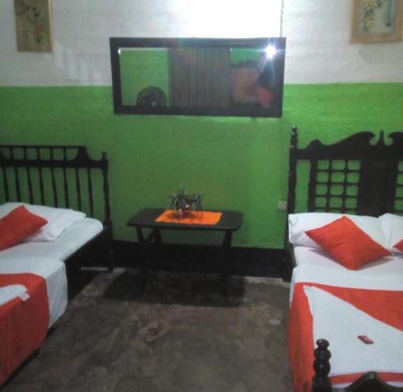 اتاق استاندارد با سرویس بهداشتی مشترک, Hostal Villa Cecilia