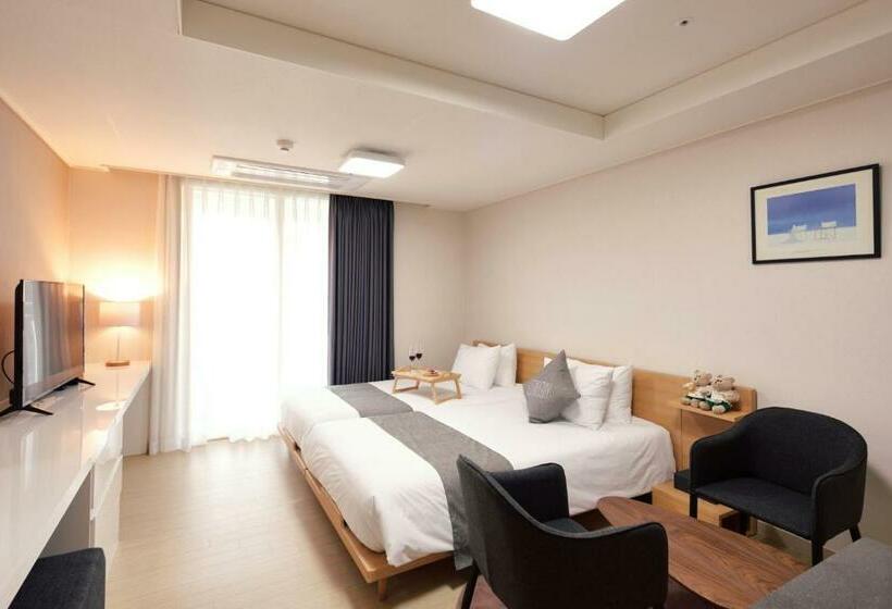 اتاق لوکس, Geoje Leein Stay