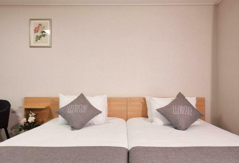 اتاق لوکس, Geoje Leein Stay