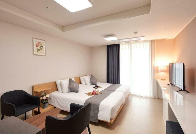 اتاق لوکس, Geoje Leein Stay