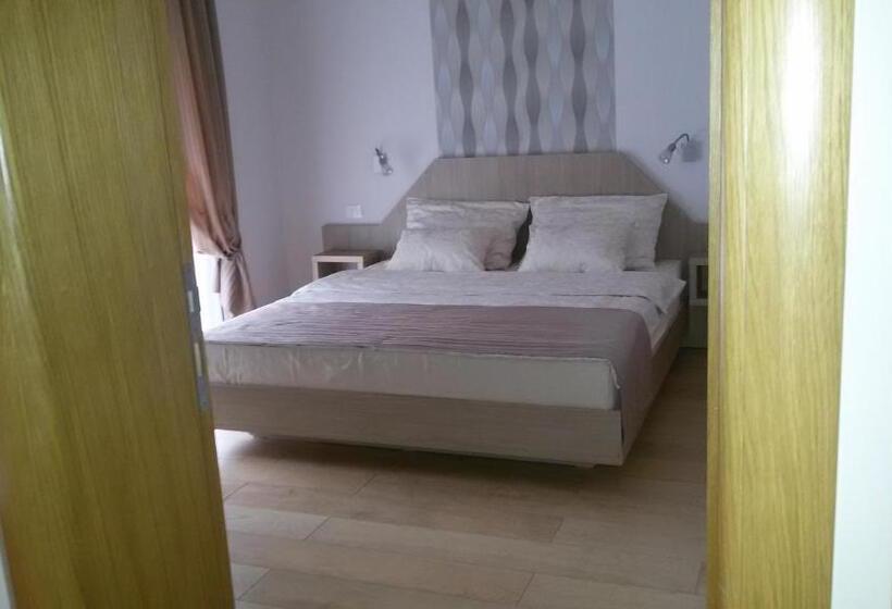 سوئیت با بالکن, Spa&hotel Studenac