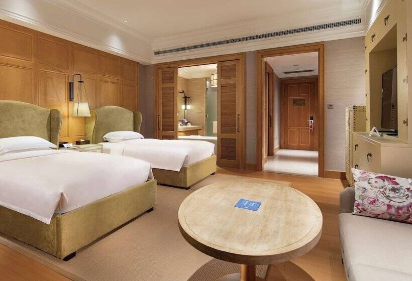 اتاق لوکس با چشم‌انداز دریاچه, Hilton Wen An