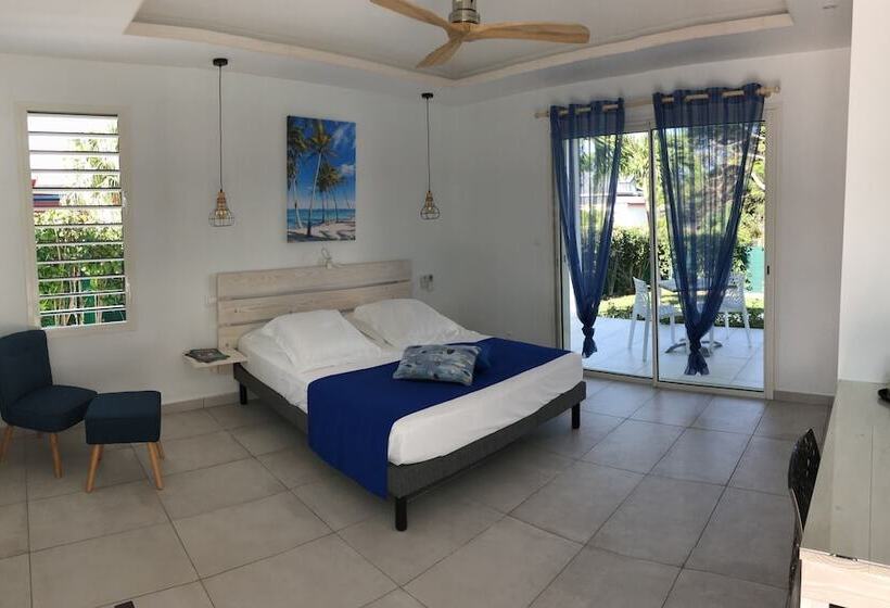 اتاق لوکس, Hôtel La Christophine