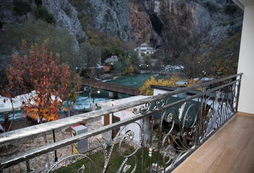 اتاق استاندارد سه تخته با بالکن, Villa Bunski Biser