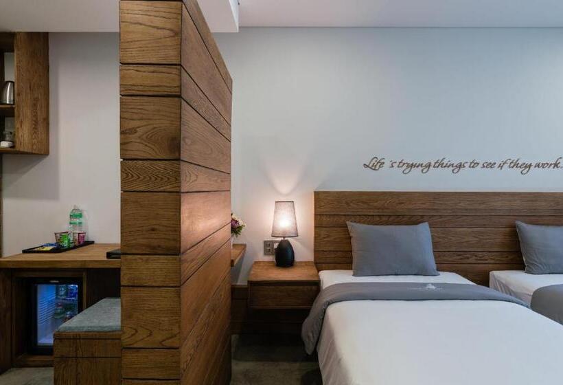 اتاق سوپریور با چشم‌انداز دریا, Joy Trip Hotel & Spa Nha Trang
