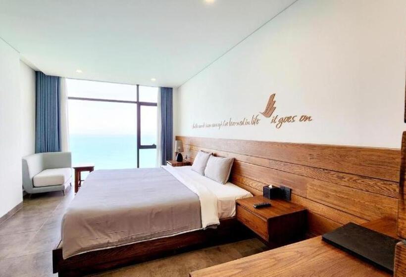 اتاق لوکس با چشم‌انداز دریا, Joy Trip Hotel & Spa Nha Trang