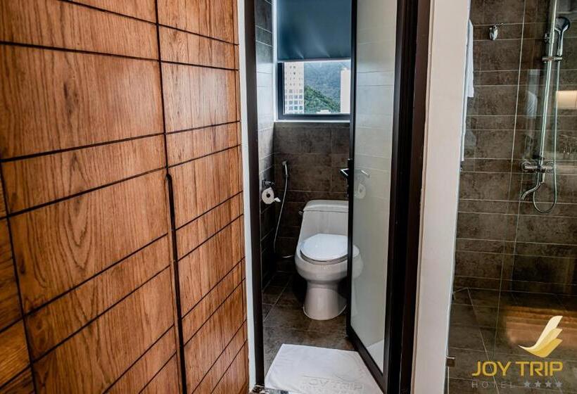 اتاق لوکس با چشم‌انداز دریا, Joy Trip Hotel & Spa Nha Trang