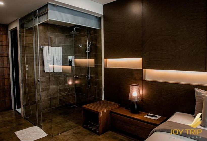 سوییت جونیور با چشم‌انداز دریا, Joy Trip Hotel & Spa Nha Trang