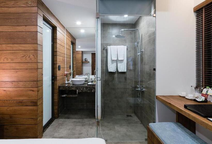 اتاق استاندارد با چشم‌انداز شهر, Joy Trip Hotel & Spa Nha Trang