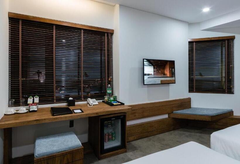 اتاق استاندارد با چشم‌انداز شهر, Joy Trip Hotel & Spa Nha Trang