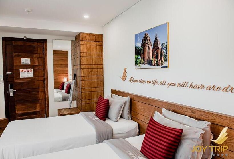 اتاق استاندارد با چشم‌انداز شهر, Joy Trip Hotel & Spa Nha Trang
