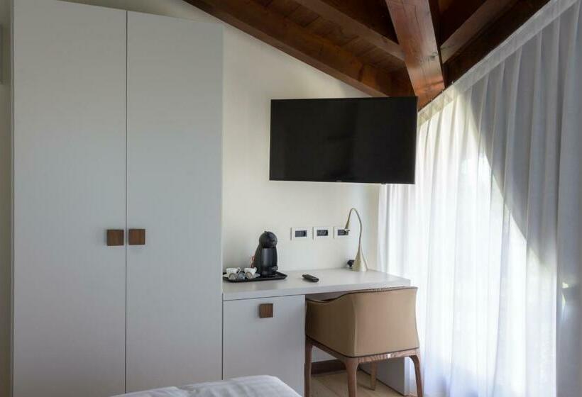 اتاق استاندارد, Crystal Luxury House