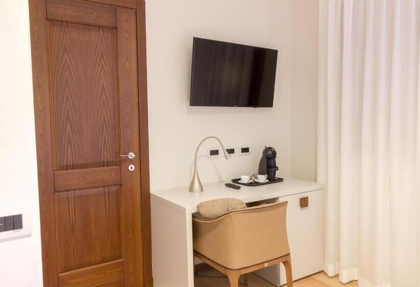 اتاق استاندارد, Crystal Luxury House
