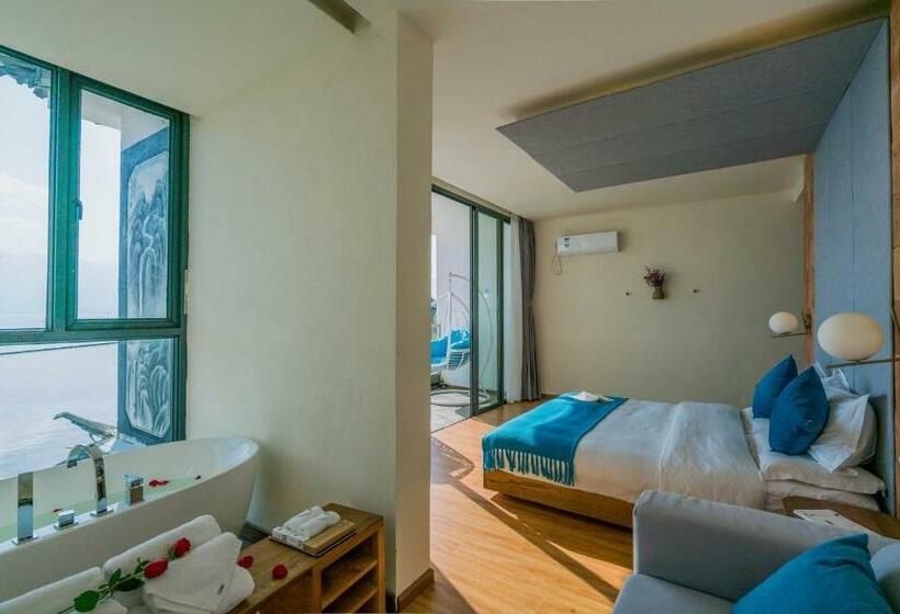 اتاق استاندارد با بالکن و چشم‌انداز دریا, Dali Erhai Baishe Seaview Inn