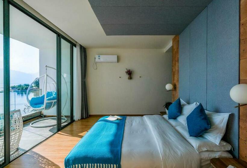 اتاق استاندارد با بالکن و چشم‌انداز دریا, Dali Erhai Baishe Seaview Inn