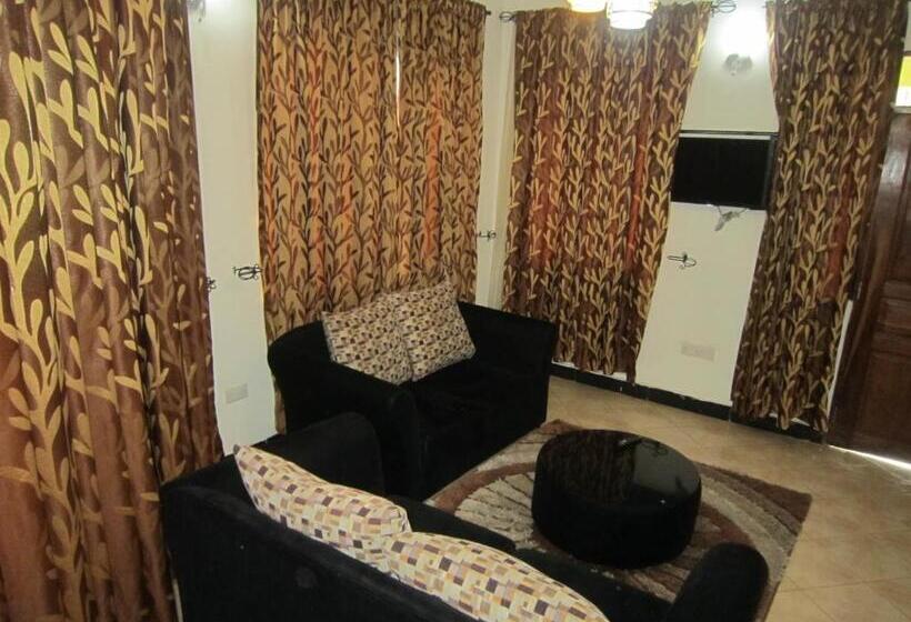 بانگلوی لوکس, Jakicha Motel
