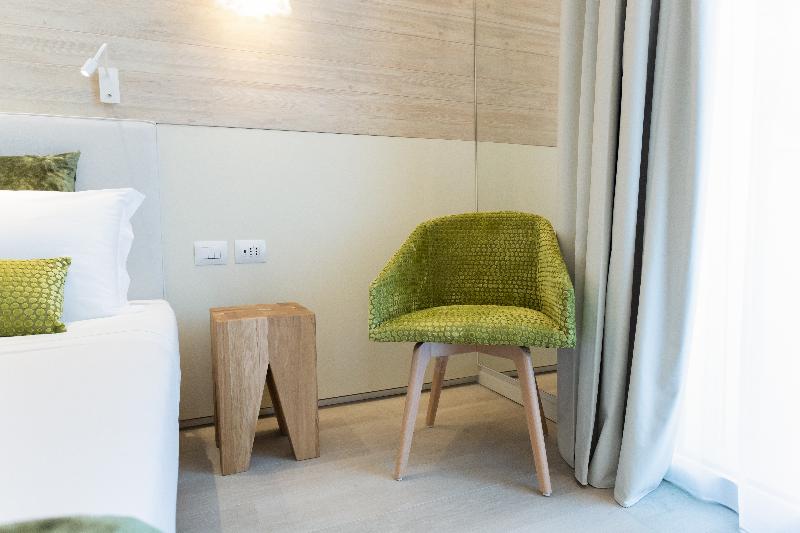 اتاق راحتی, The Sense Experience Resort