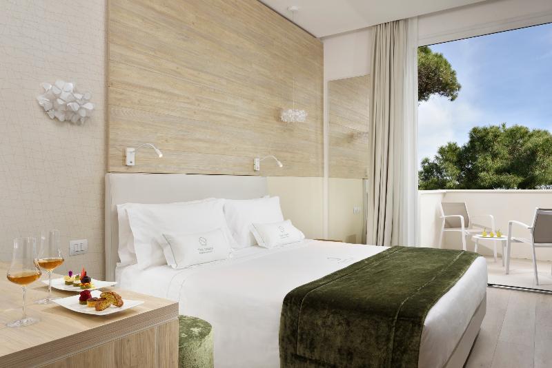 اتاق راحتی, The Sense Experience Resort