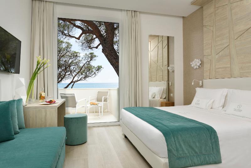 اتاق سوپریور با چشم‌انداز دریا, The Sense Experience Resort