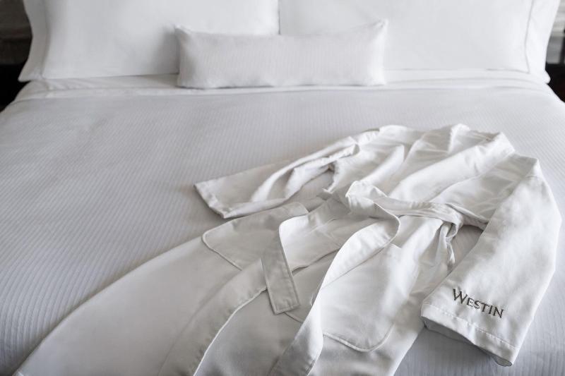 اتاق لوکس با چشم‌انداز دریا, The Sense Experience Resort