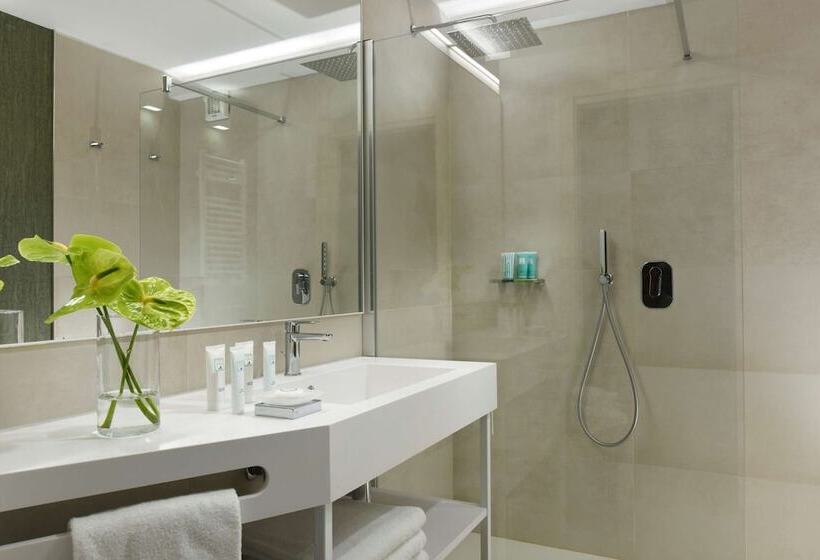اتاق سوپریور با چشم‌انداز دریا, The Sense Experience Resort