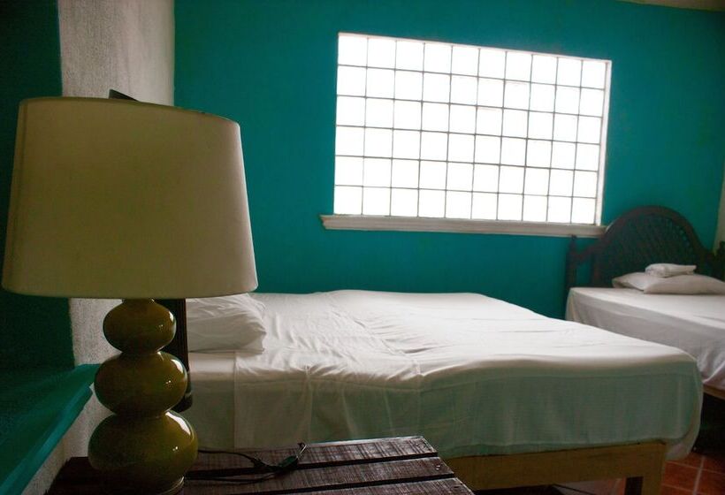 اتاق خانوادگی, Hostel Enjoy Vallarta 19