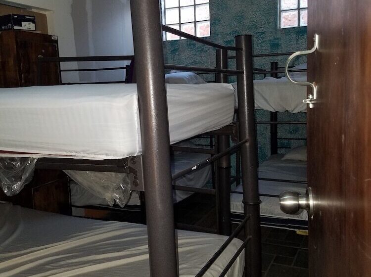 اتاق خانوادگی, Hostel Enjoy Vallarta 19
