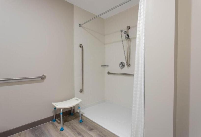 Quarto Standard para Deficientes, Microtel Inn & Suites By Wyndham Mont Tremblant