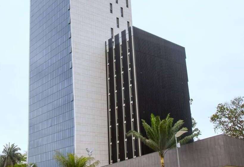 اتاق سوپریور با چشم‌انداز, Doubletree By Hilton Pointenoire