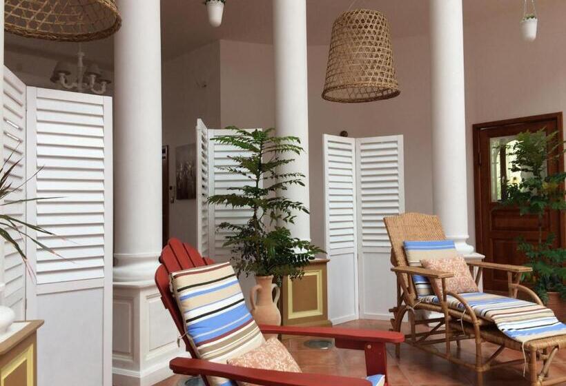 سوییت خانوادگی, La Villa Bolero