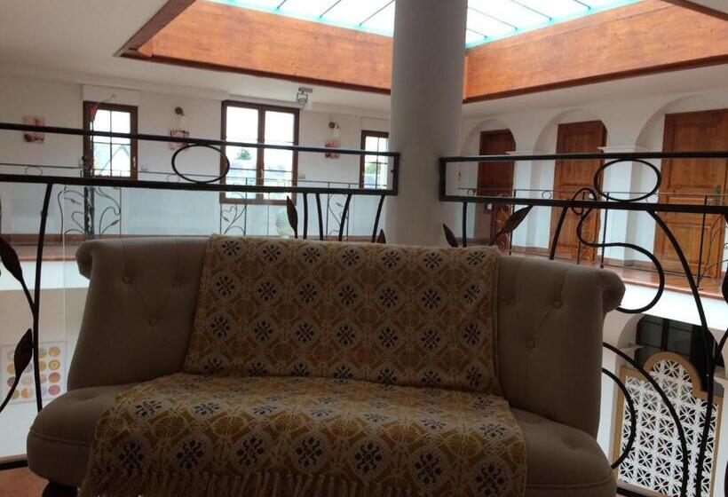سوییت خانوادگی, La Villa Bolero